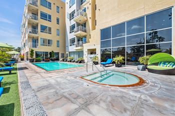 7950 West sunset los angeles, ca pool and spa